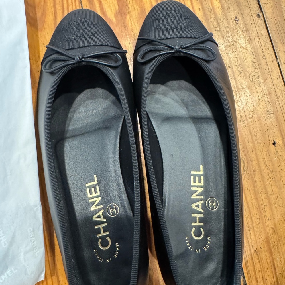 CHANEL Ballet Flats
